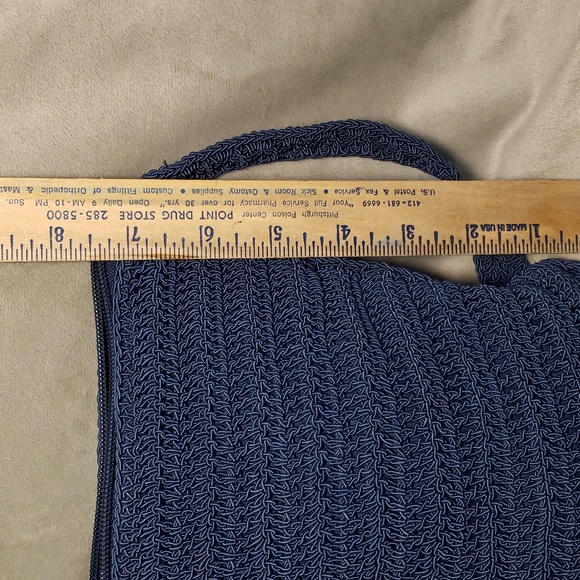 Blue suede faux and crocheted crossbody bag,with attached change purse,… - Picture 9 of 12